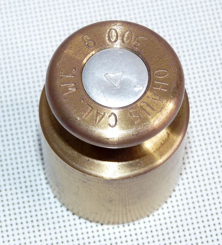 Ohaus brass 300 - gram, scale